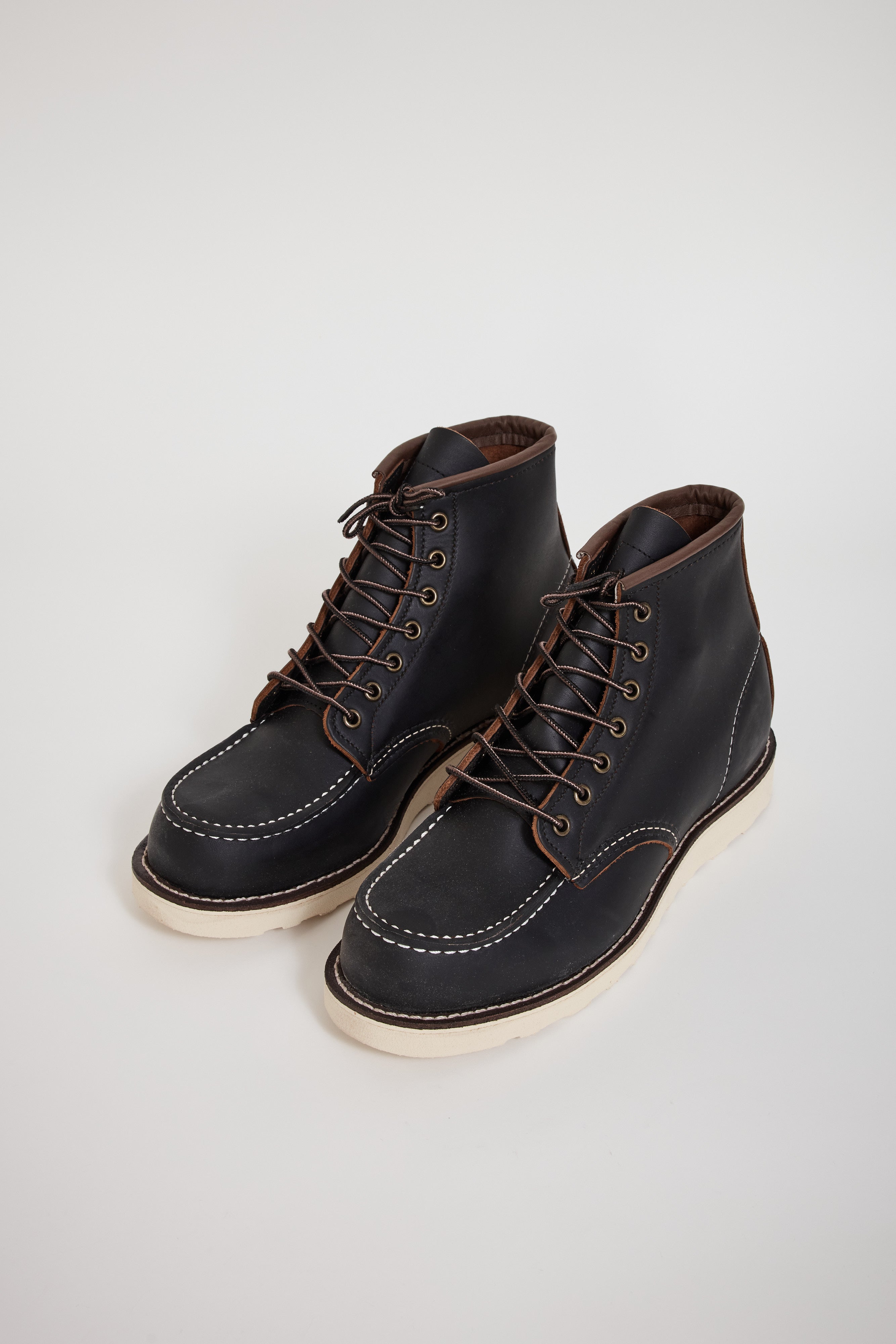 Red Wing | 8849 Classic Moc Black Prairie | Maplestore