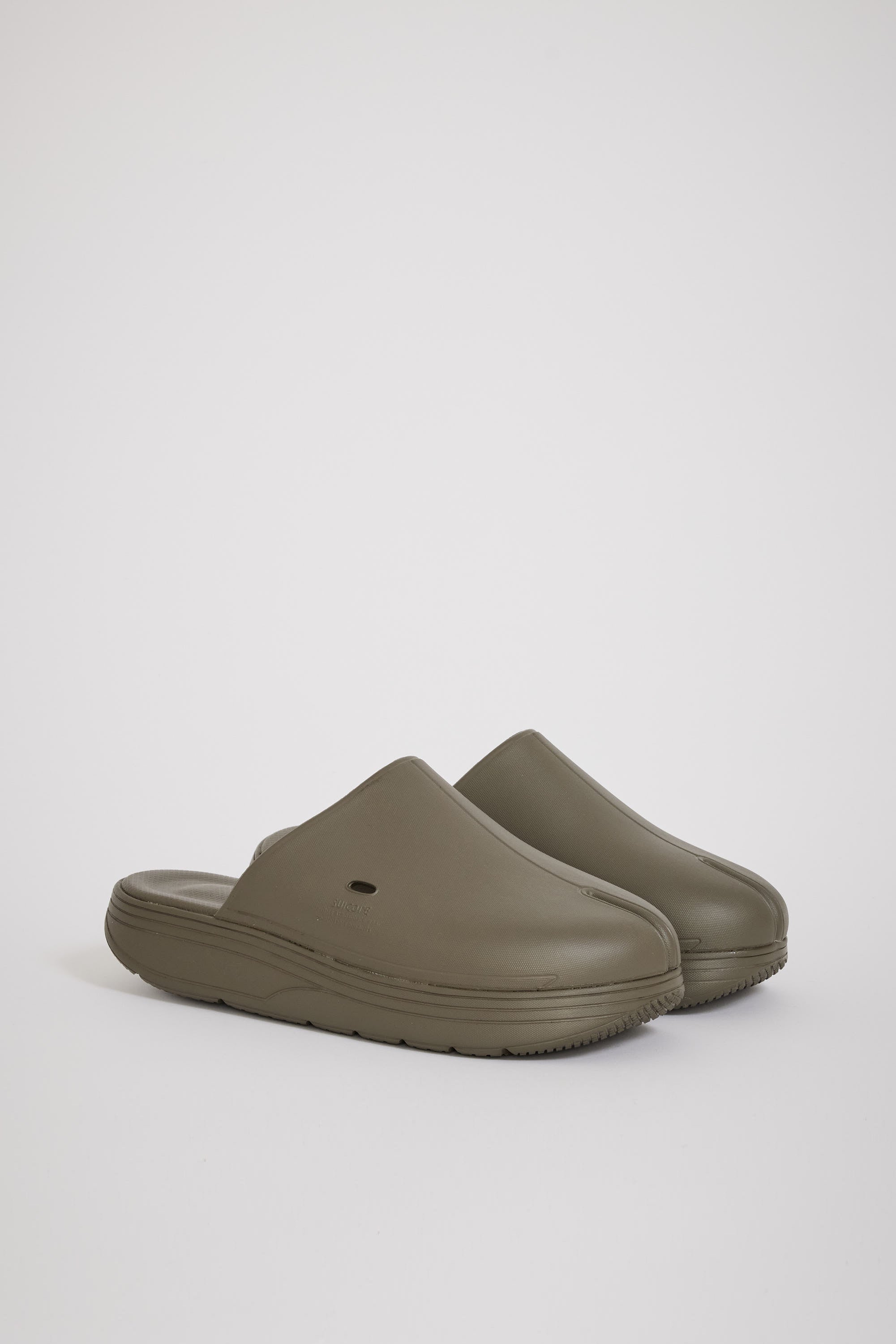 Suicoke clog discount