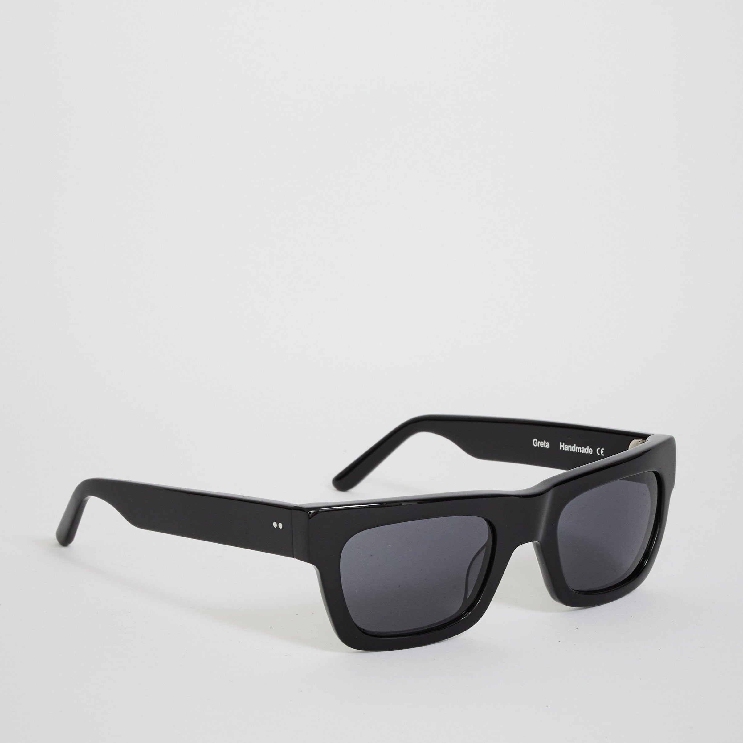 Sun Buddies | Greta Sunglasses Black | Maplestore