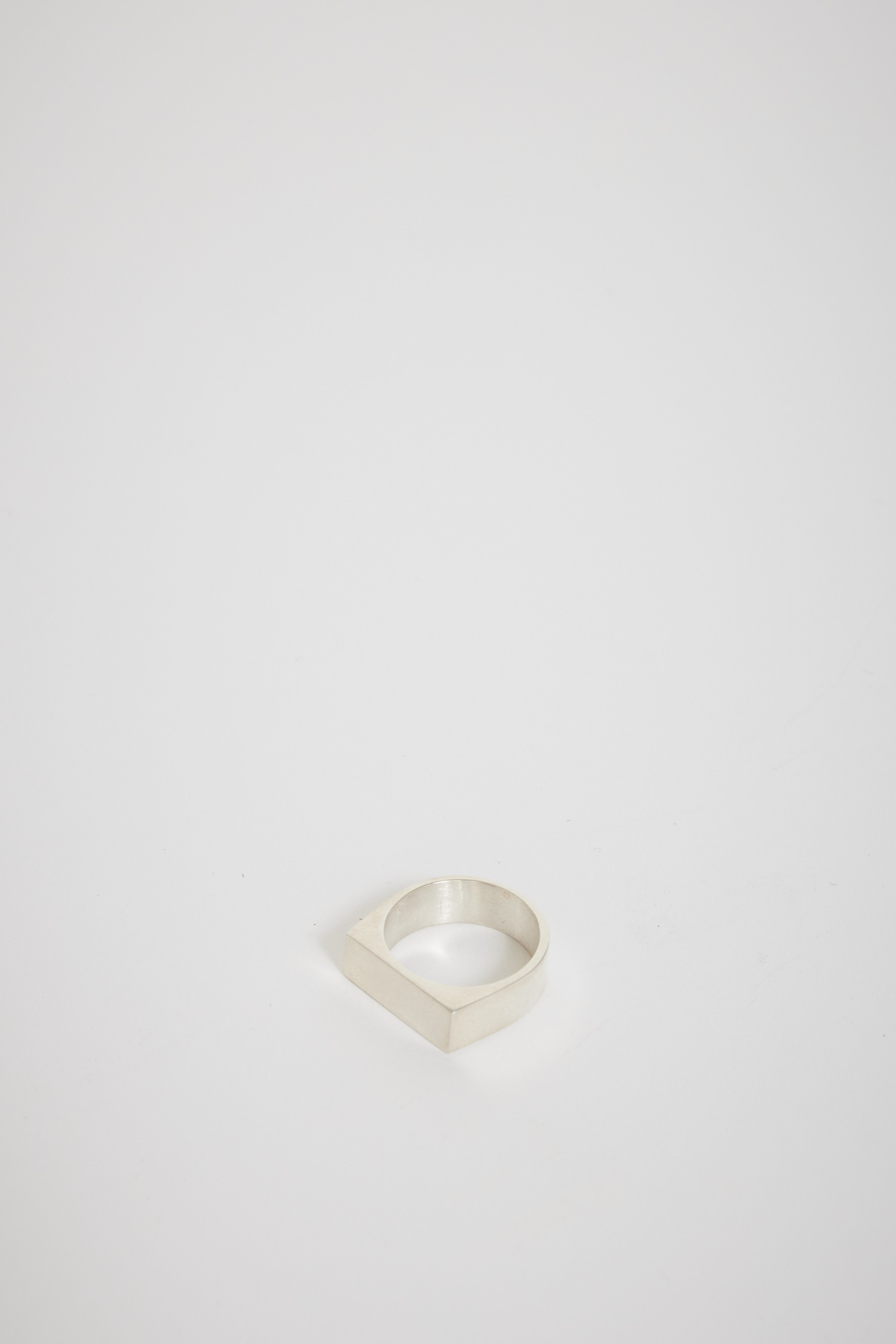 Meadowlark | Wilshire Signet Ring Sterling Silver | Maplestore